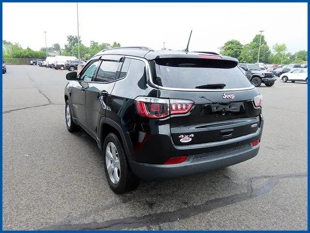 2021 Jeep Compass Latitude 4X4 photo 5