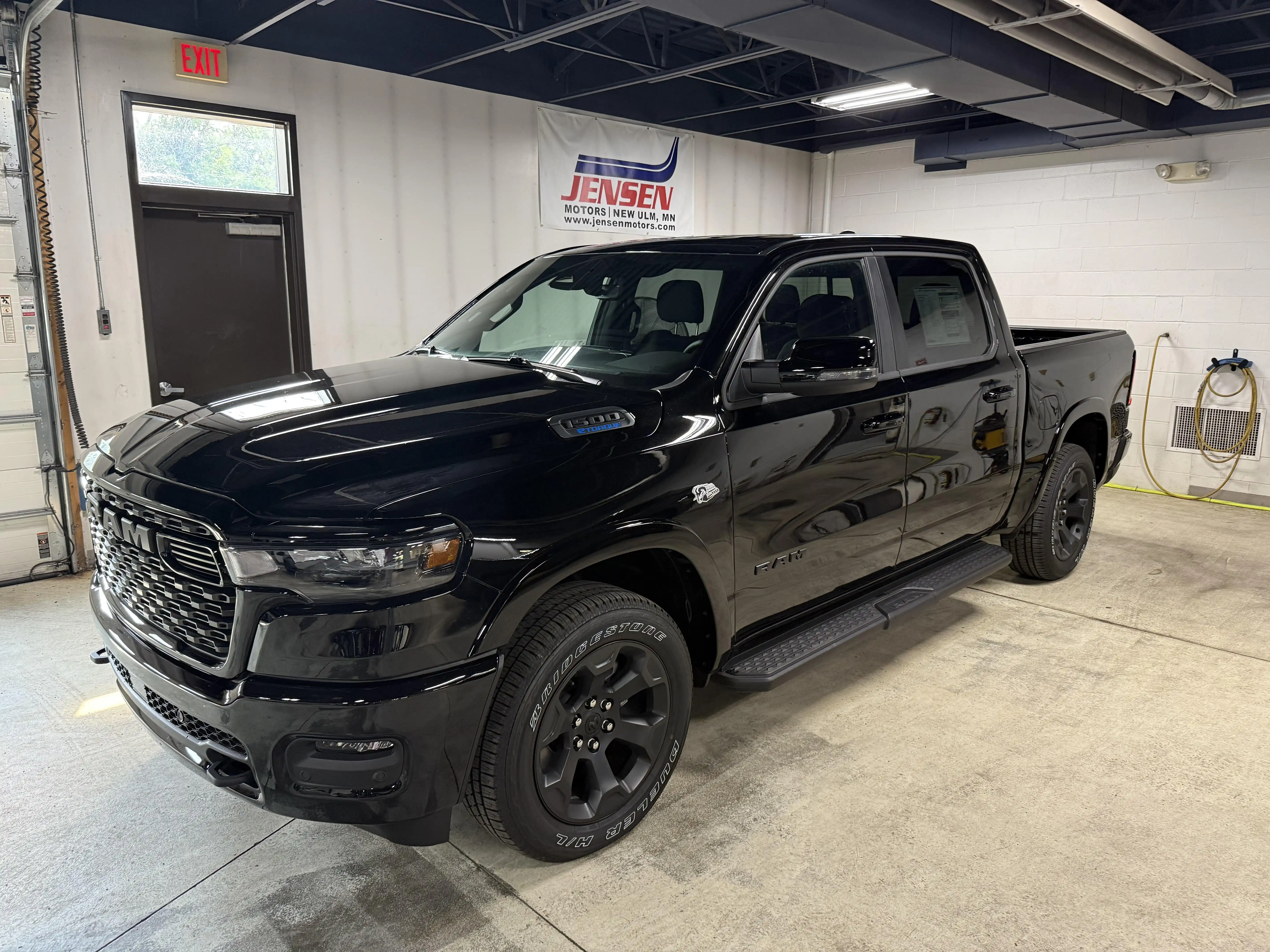 2026 RAM 1500 Big Horn/Lone Star 4x4 Crew Cab 5'7's photo