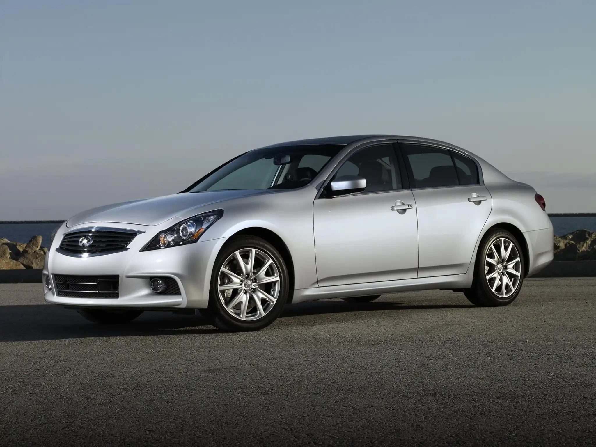 2015 INFINITI Q40 3.7's photo