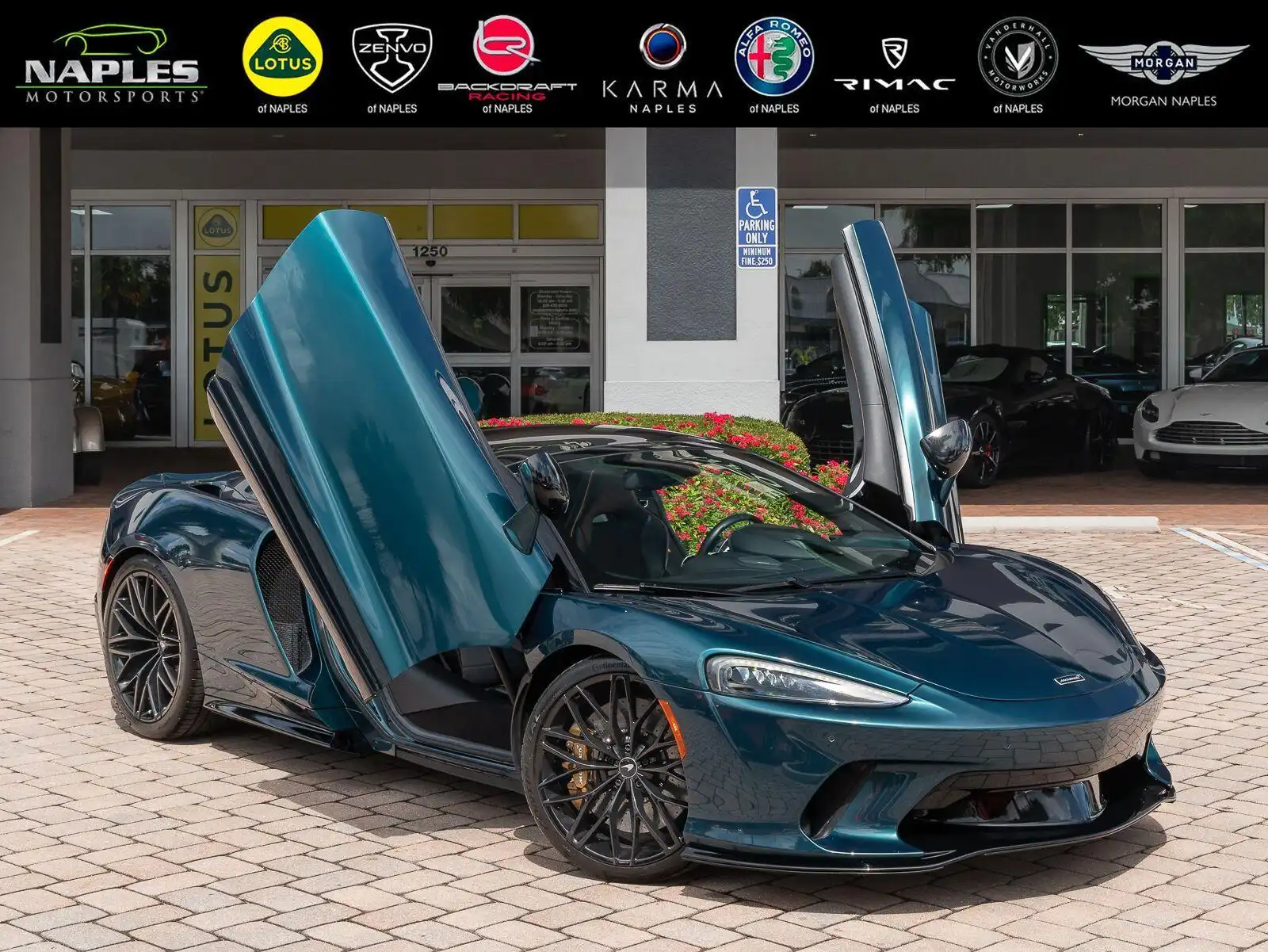 2023 McLaren GT Base's photo