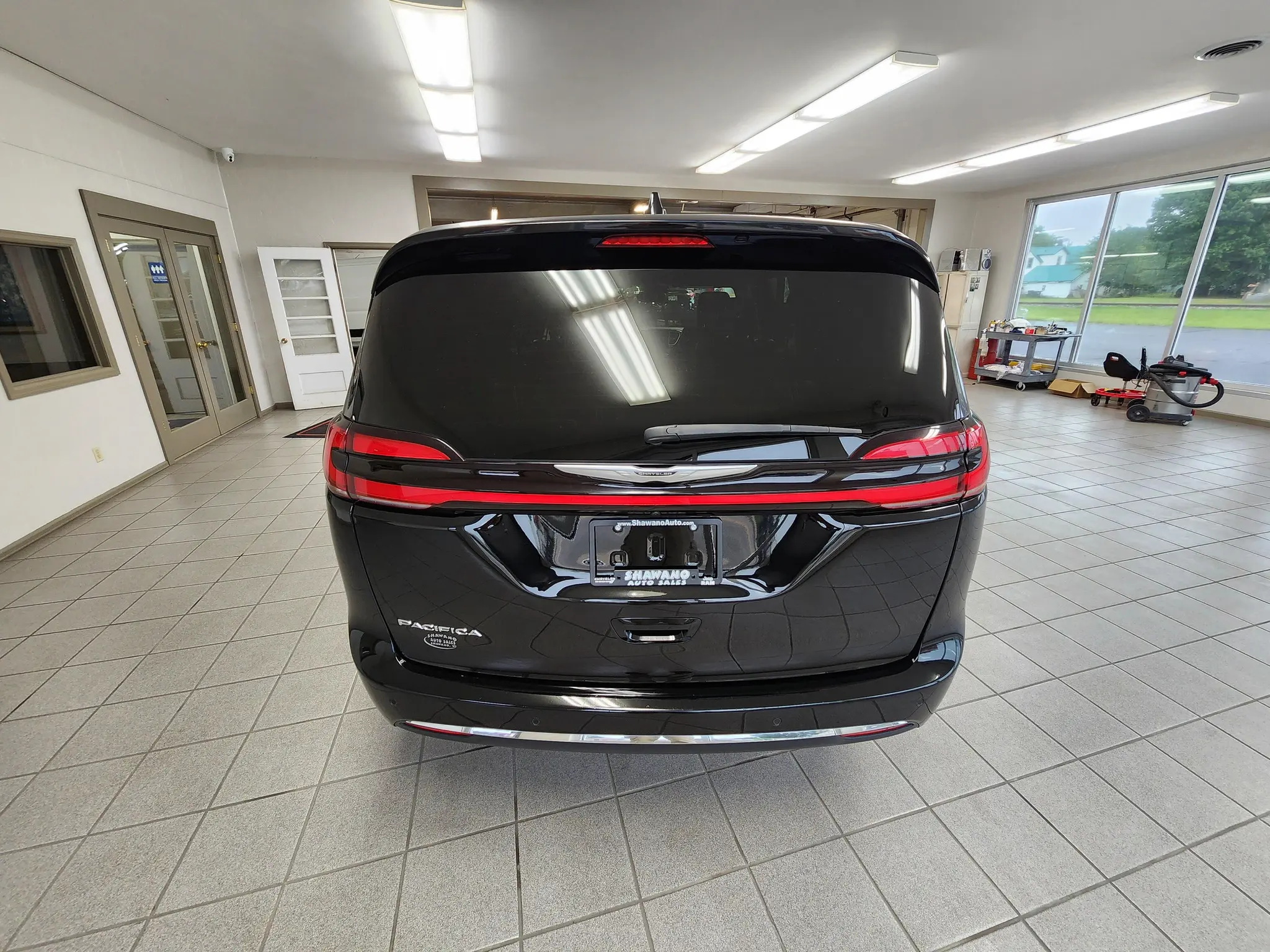 2025 Chrysler Pacifica Select photo 5
