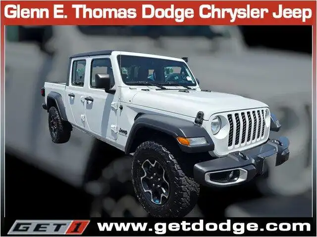 2023 Jeep Gladiator Sport's photo