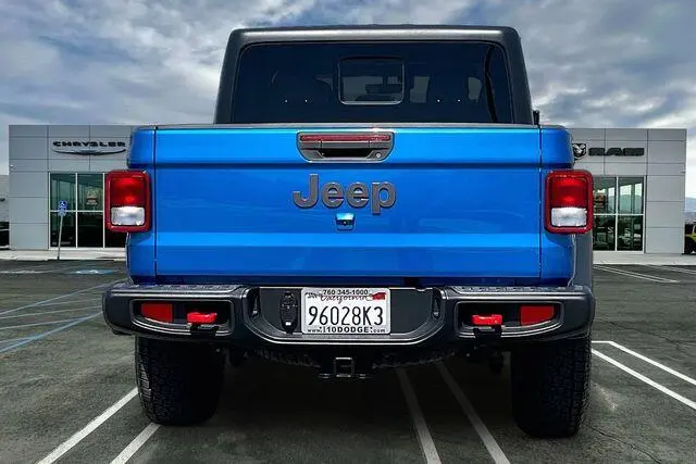 2021 Jeep Gladiator Rubicon photo 3
