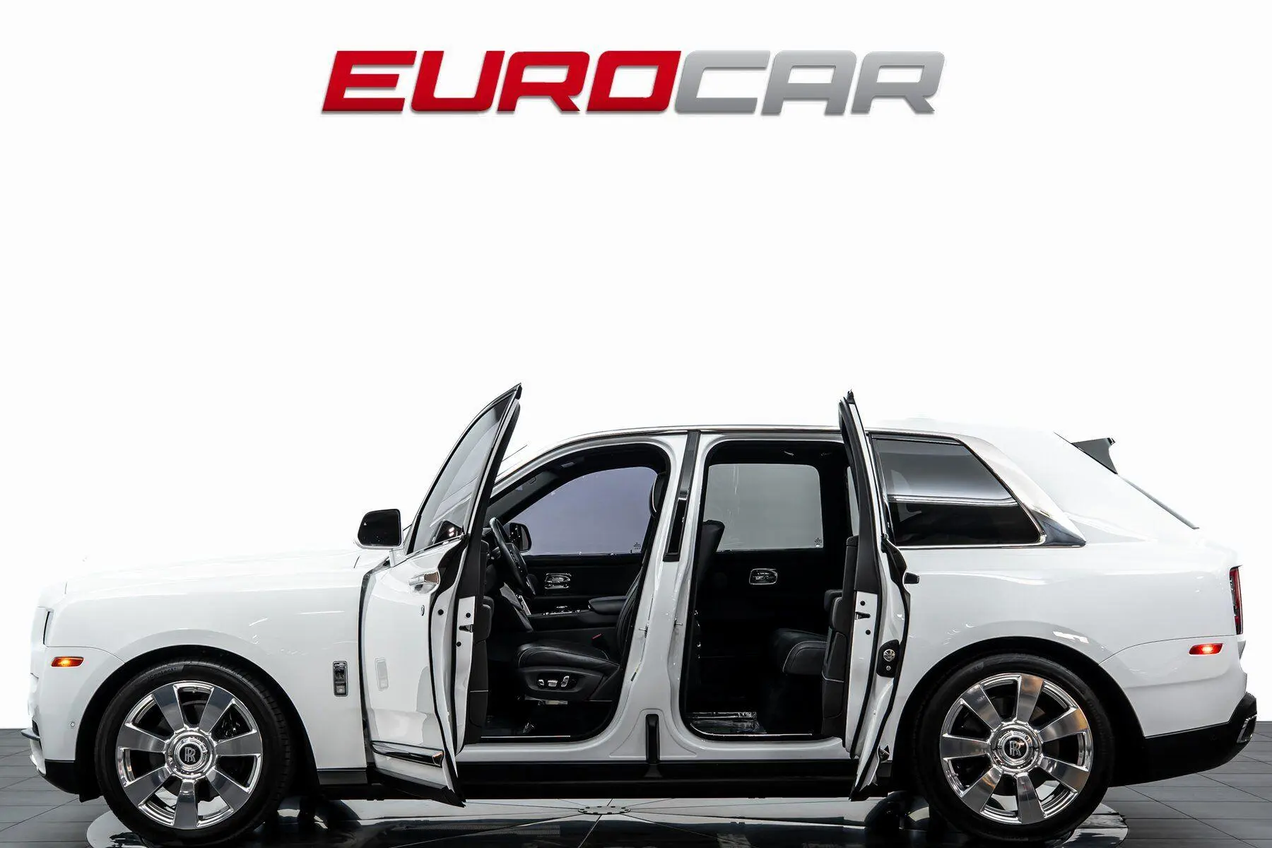 2020 Rolls-Royce Cullinan Base photo 3