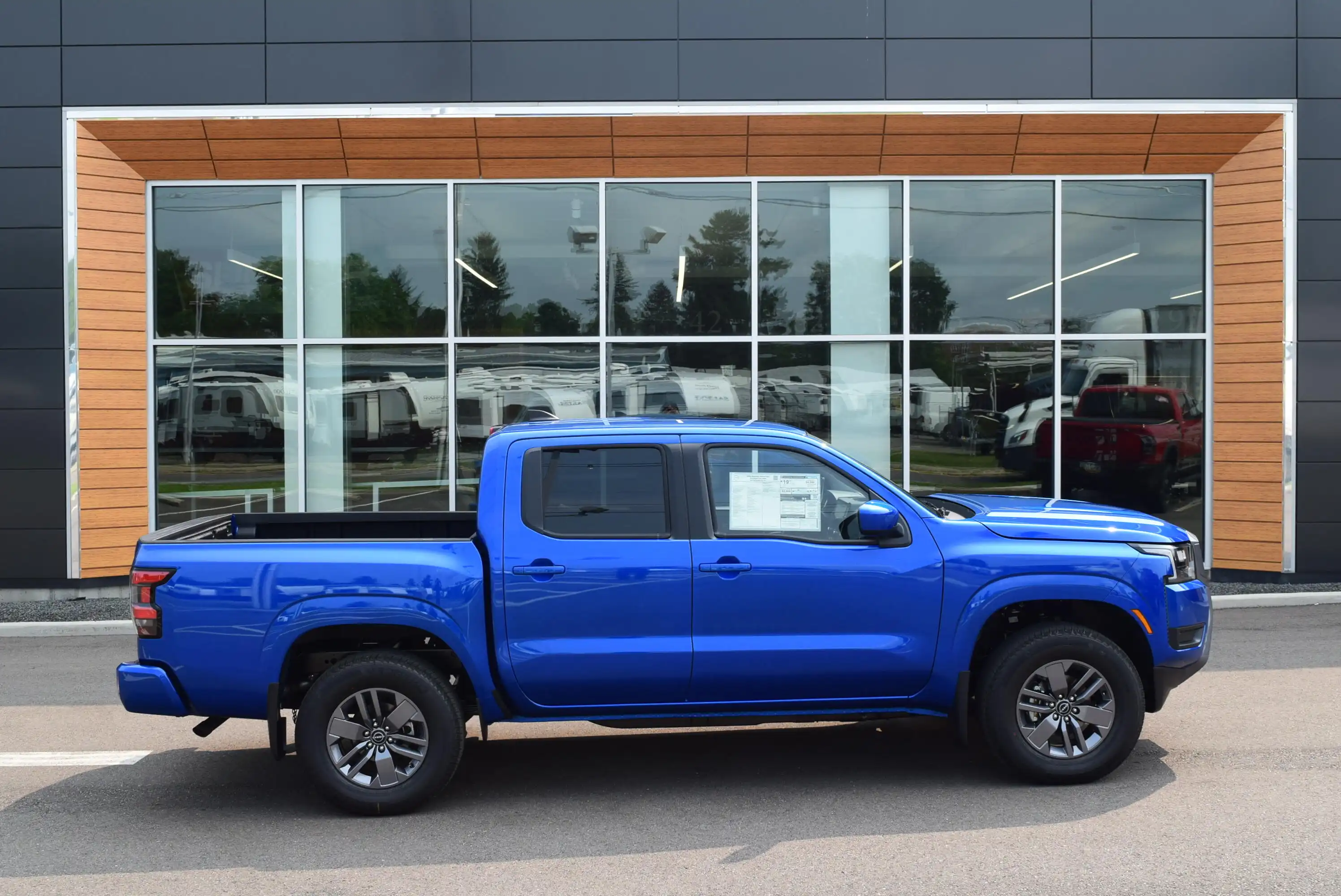 2026 Nissan Frontier SV Crew Cab 4X4 SWB's photo