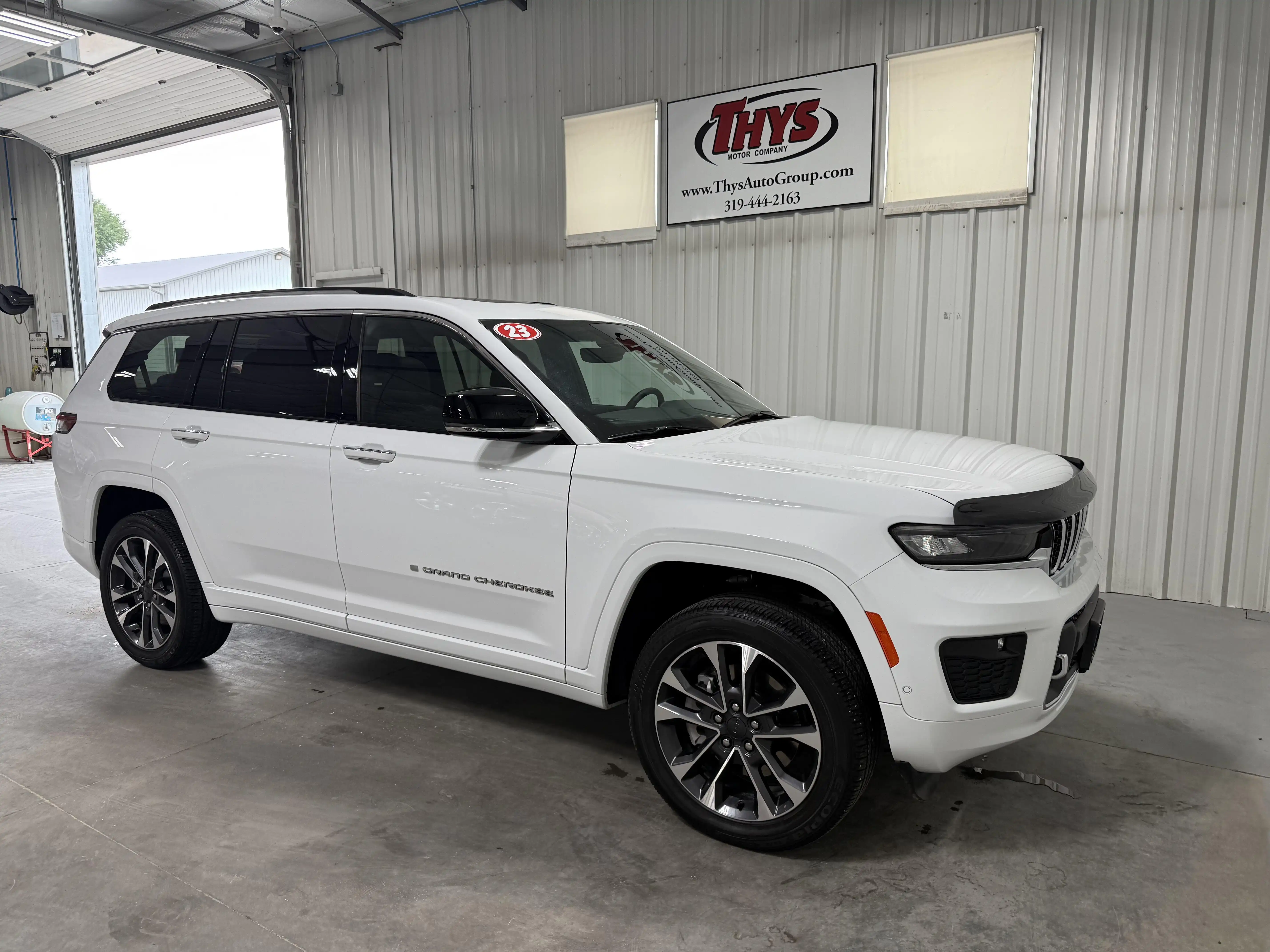 2023 Jeep Grand Cherokee L Overland 4x4's photo