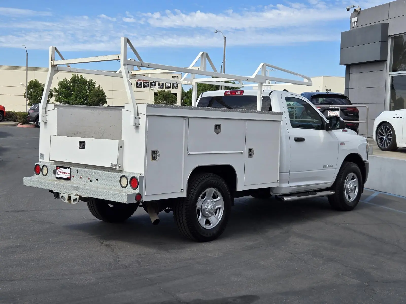2022 RAM 2500 Tradesman Regular Cab photo 4