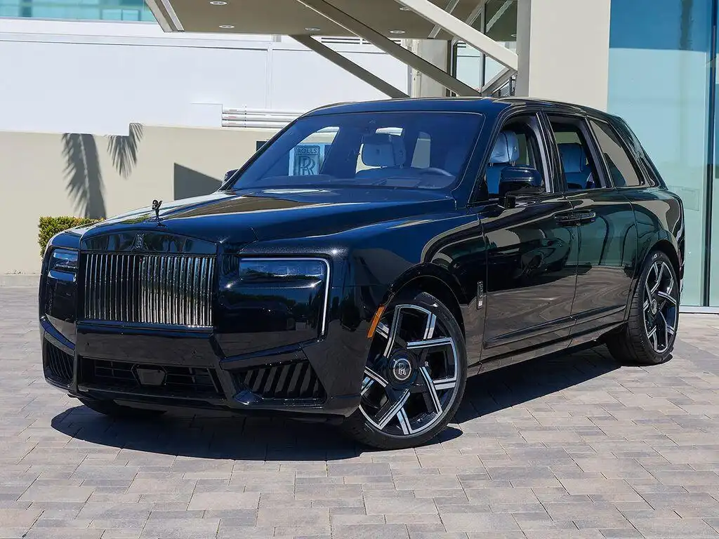 2027 Rolls-Royce Cullinan Black Badge's photo