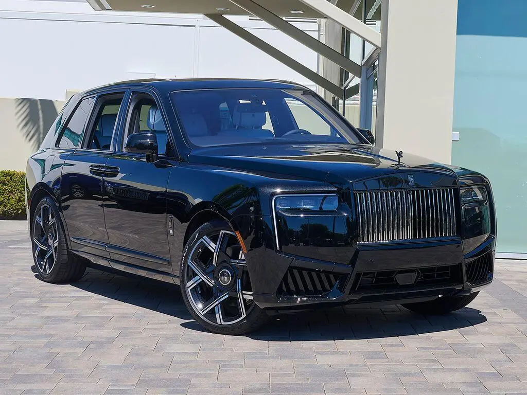 2027 Rolls-Royce Cullinan Black Badge photo 5