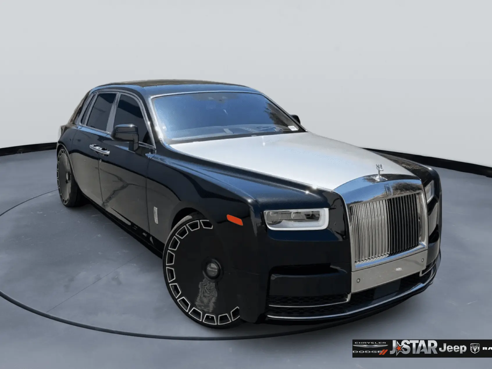 2022 Rolls-Royce Phantom Base photo 3