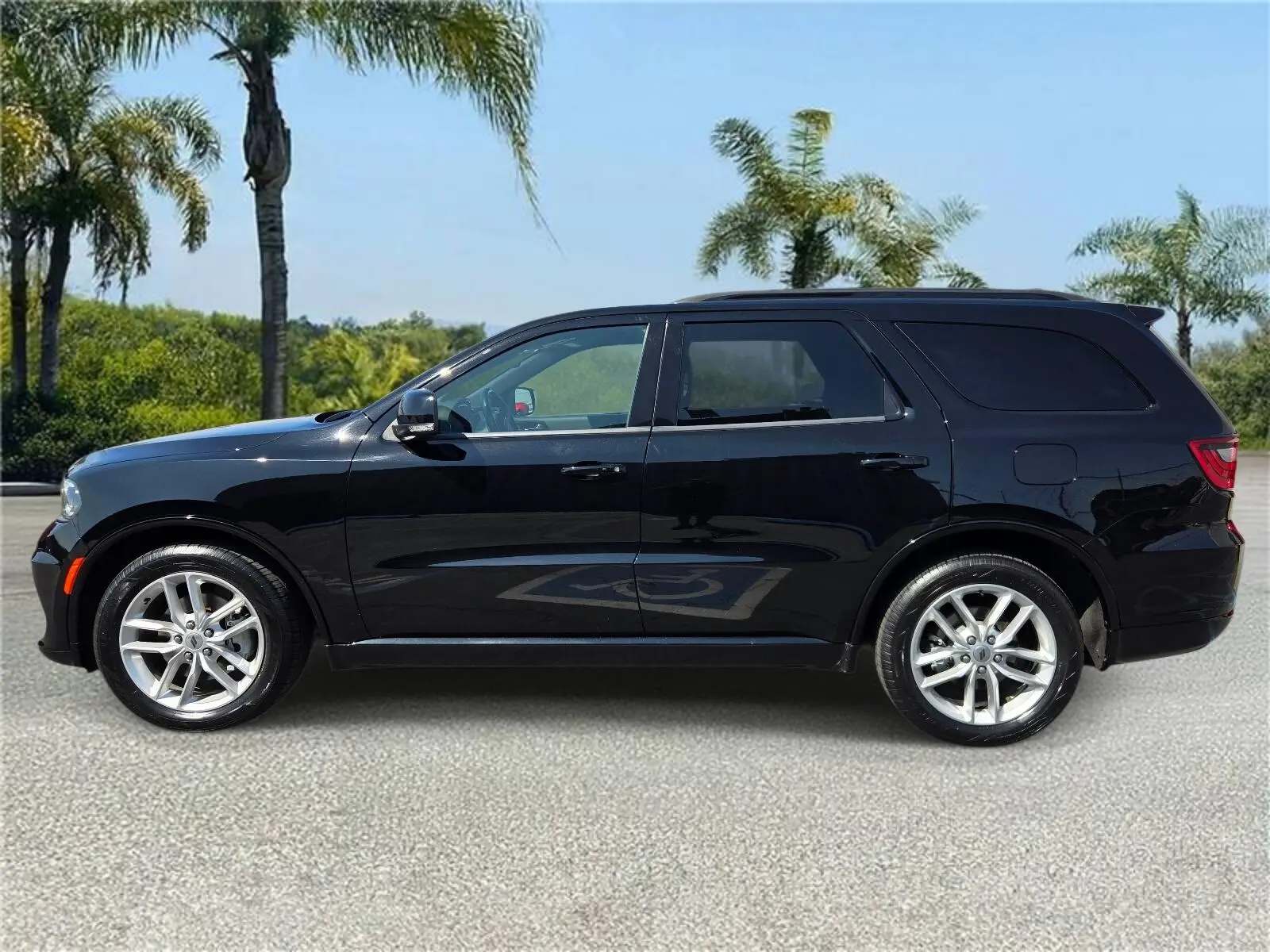 2024 Dodge Durango GT Plus RWD photo 3