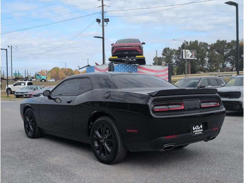 2023 Dodge Challenger SXT Auto AWD photo 3