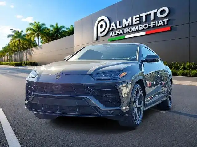 2021 Lamborghini Urus's photo