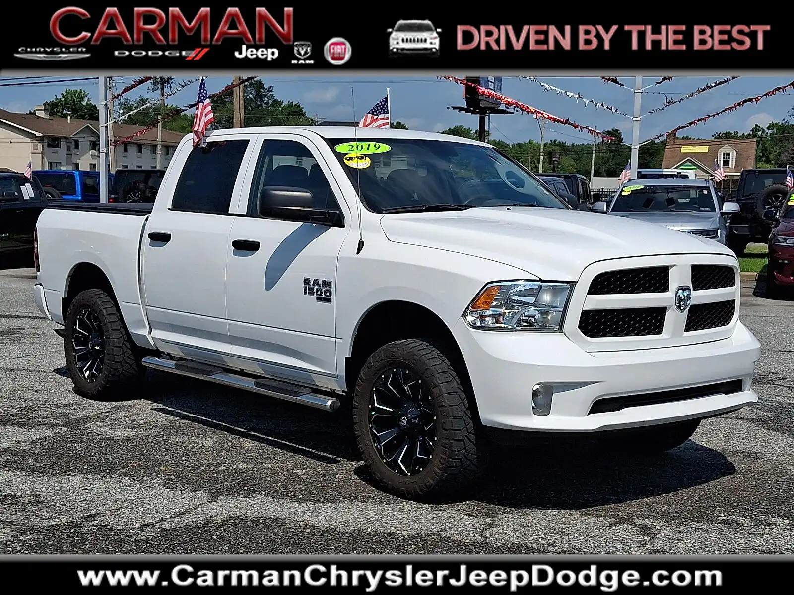 2019 RAM 1500 Classic Express 4x4 Crew Cab 5'7's photo