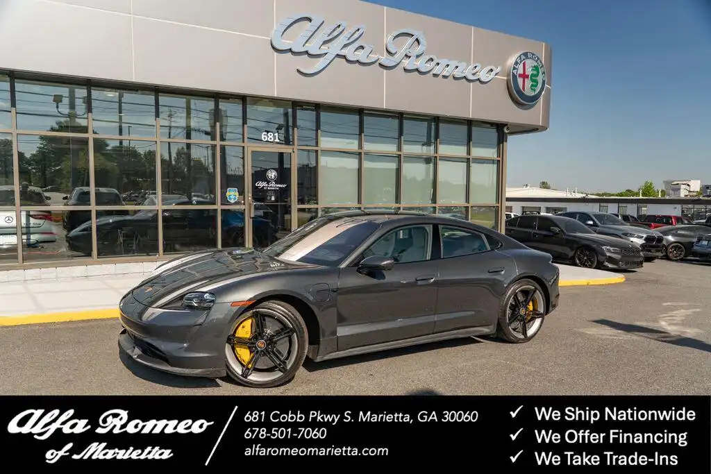 2021 Porsche Taycan Turbo's photo