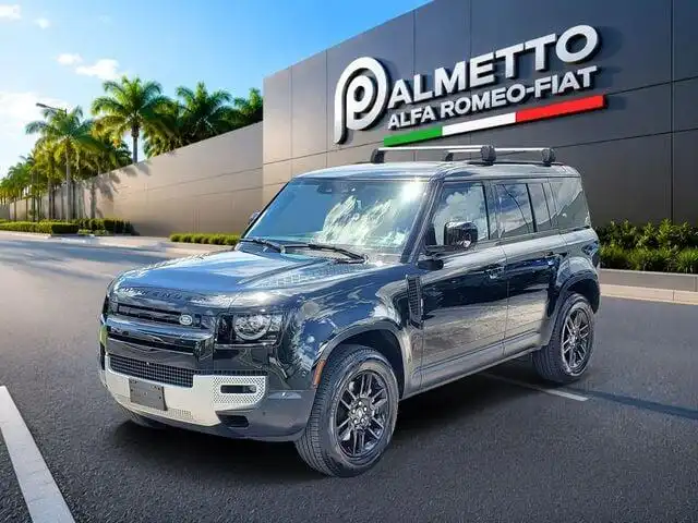 2023 Land Rover Defender SE's photo