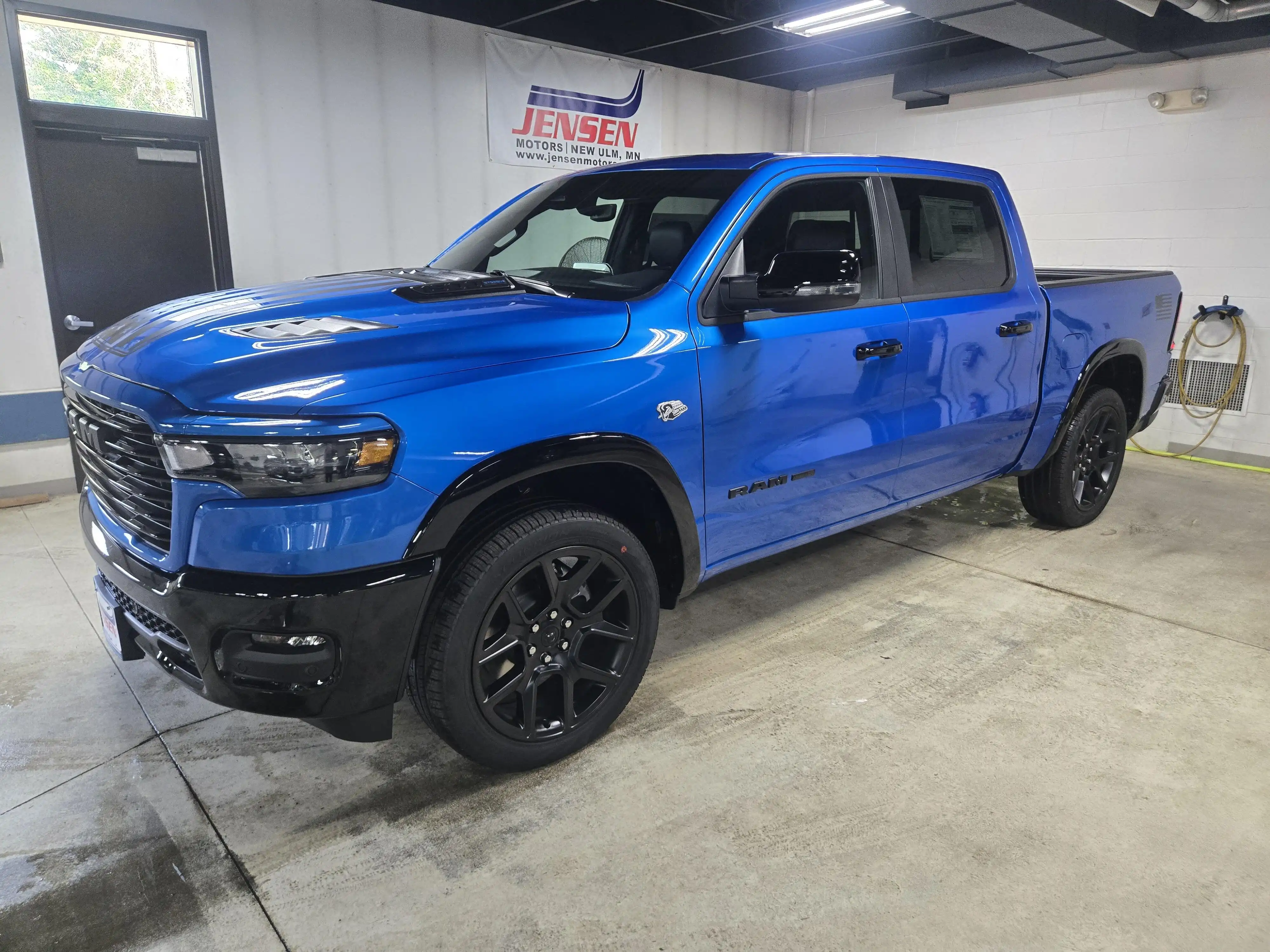 2026 RAM 1500 Laramie 4x4 Crew Cab 5'7's photo