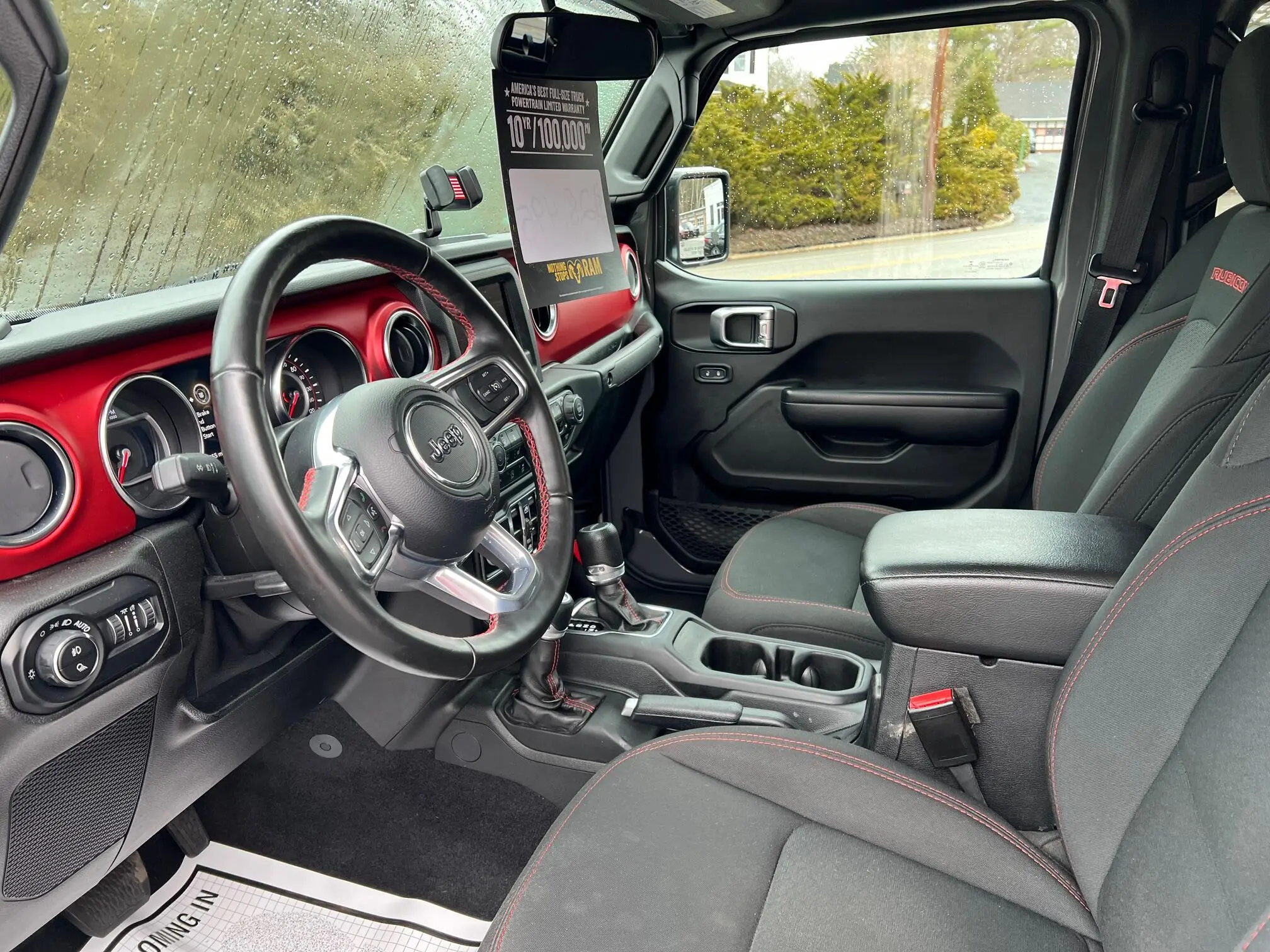 2021 Jeep Gladiator Rubicon photo 3