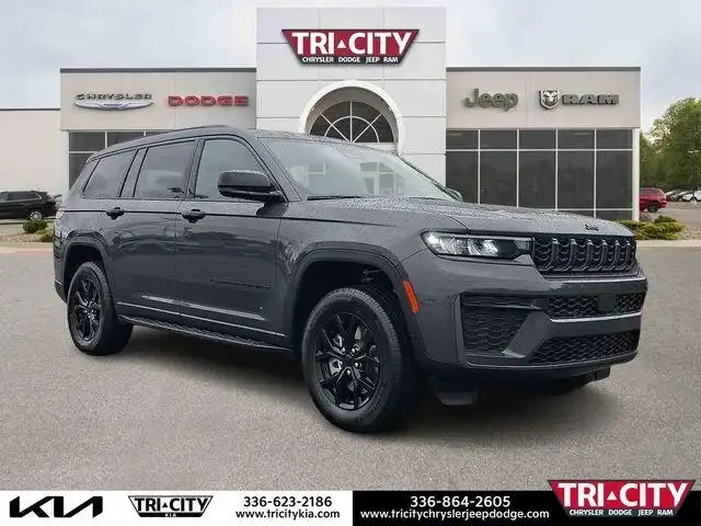 2026 Jeep Grand Cherokee L Laredo Altitude 4x4's photo