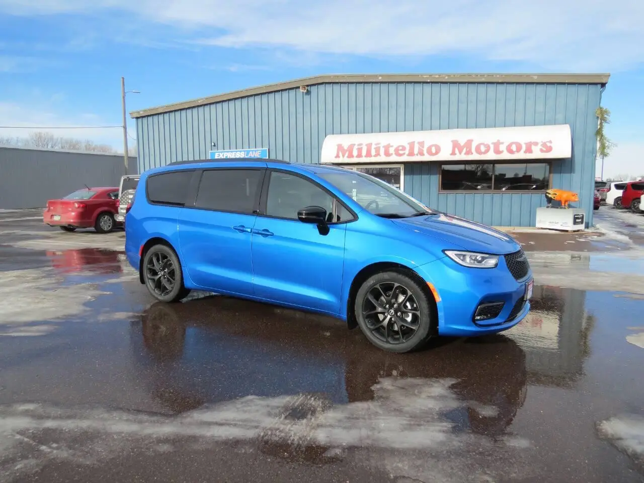 Vehicle Image 2