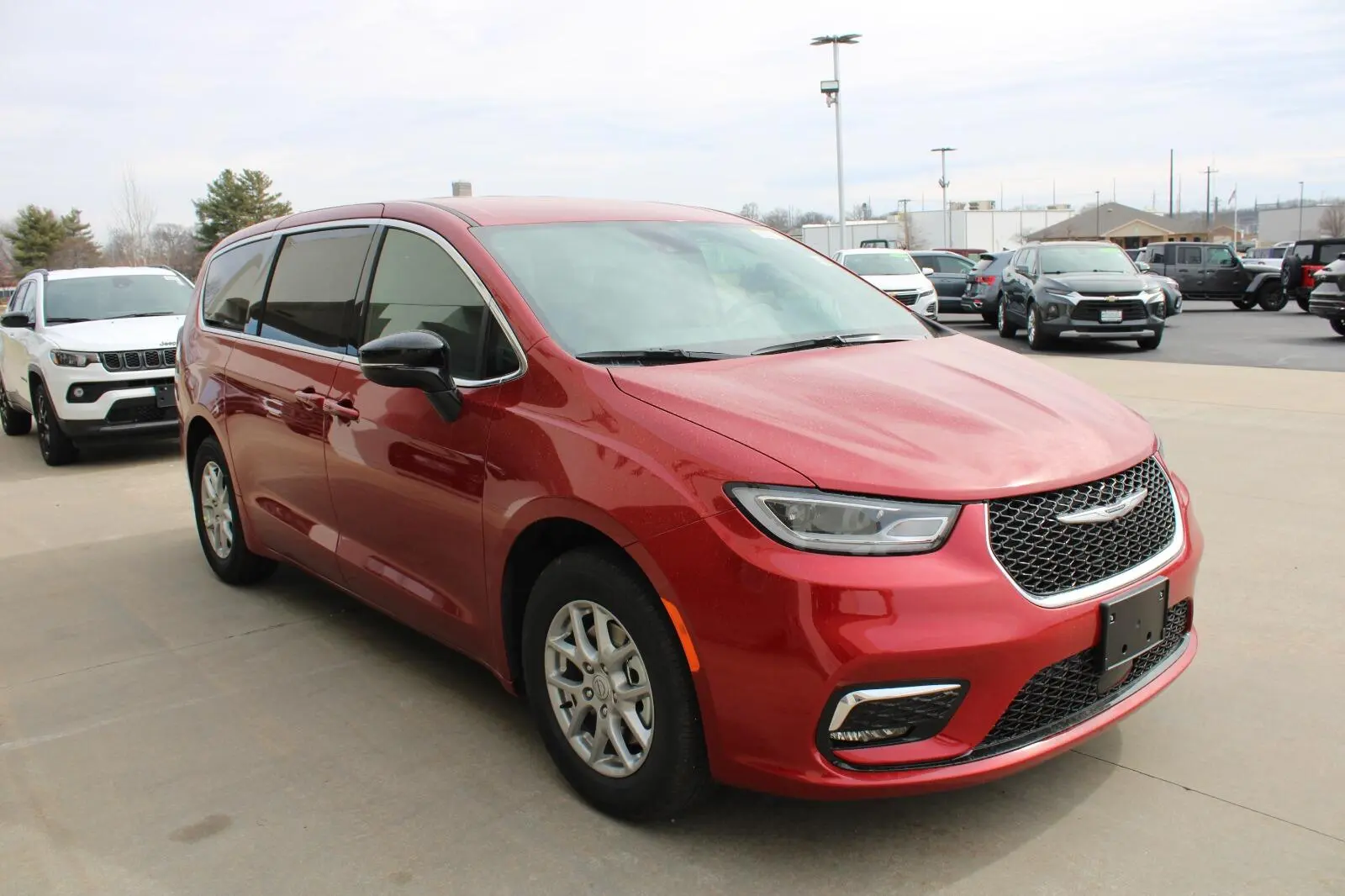 2026 Chrysler Pacifica Select photo 5
