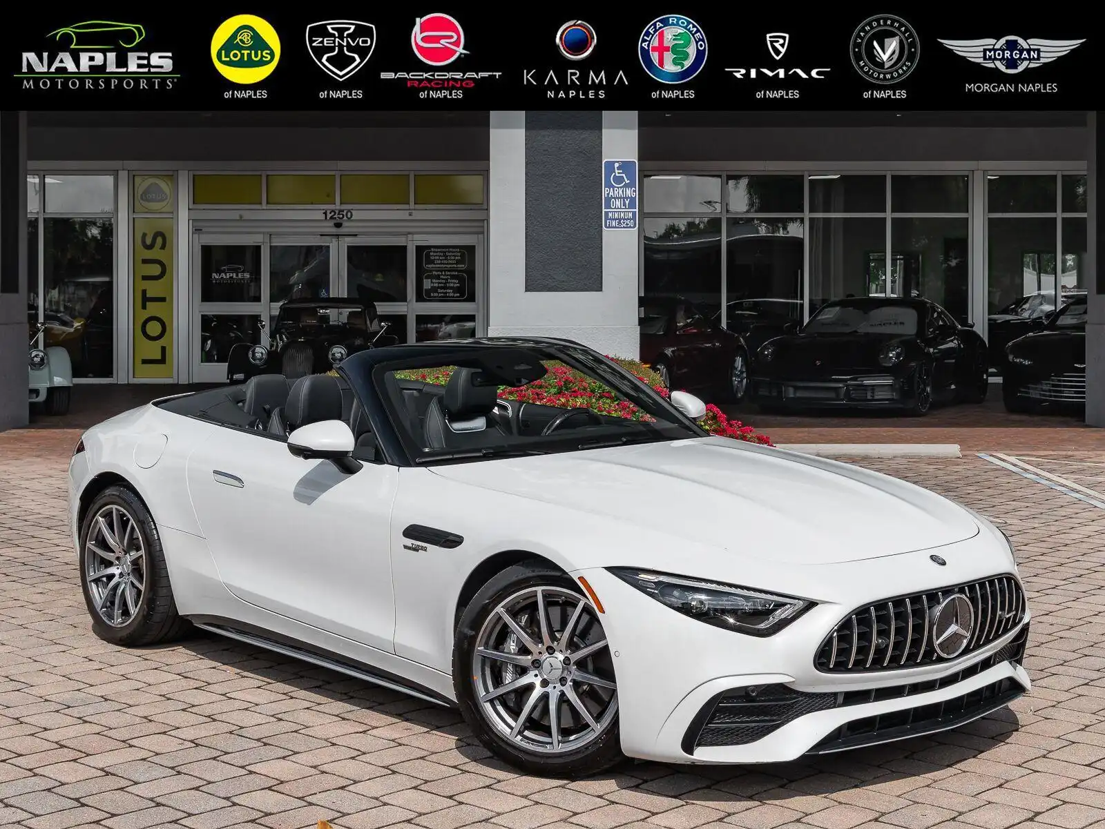 2023 Mercedes-Benz SL Mercedes-AMG SL 43's photo