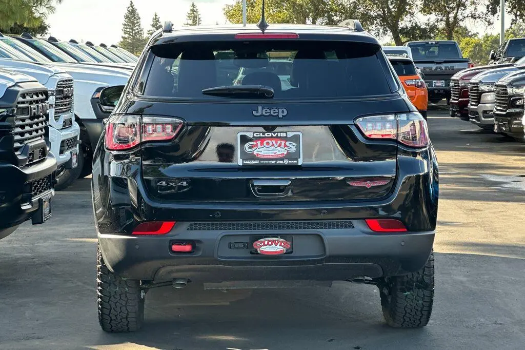2026 Jeep Compass Trailhawk 4X4 photo 5