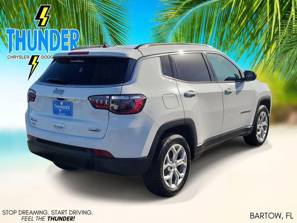 2024 Jeep Compass Latitude 4X4 photo 4