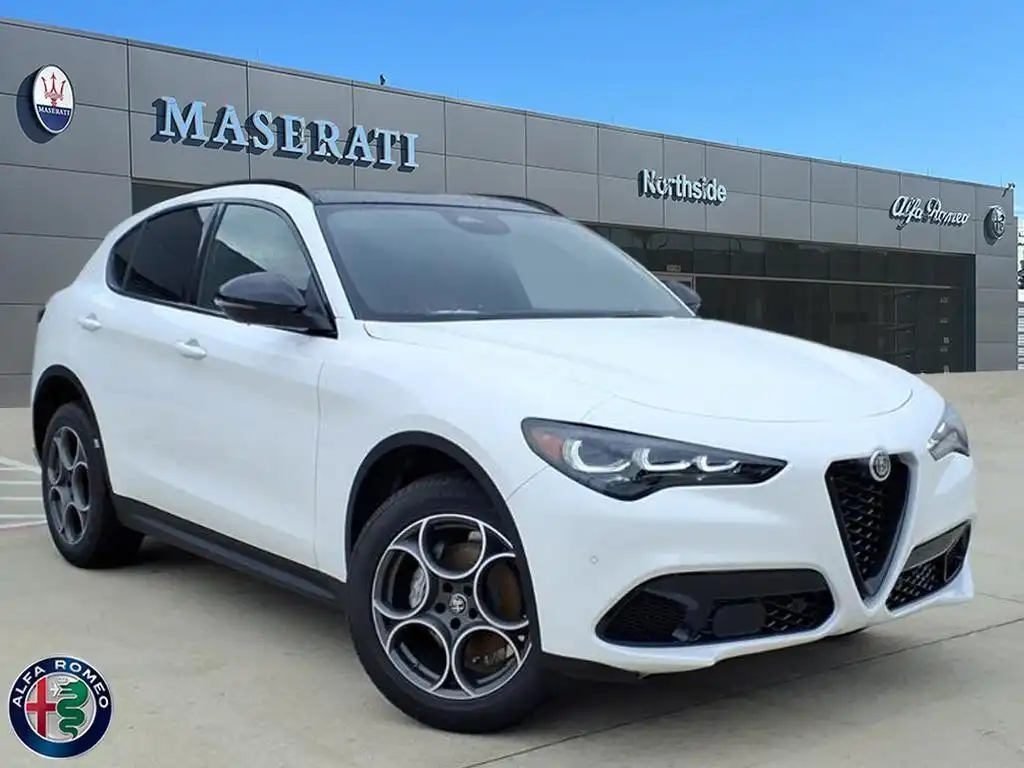 2025 Alfa Romeo Stelvio Stelvio AWD's photo