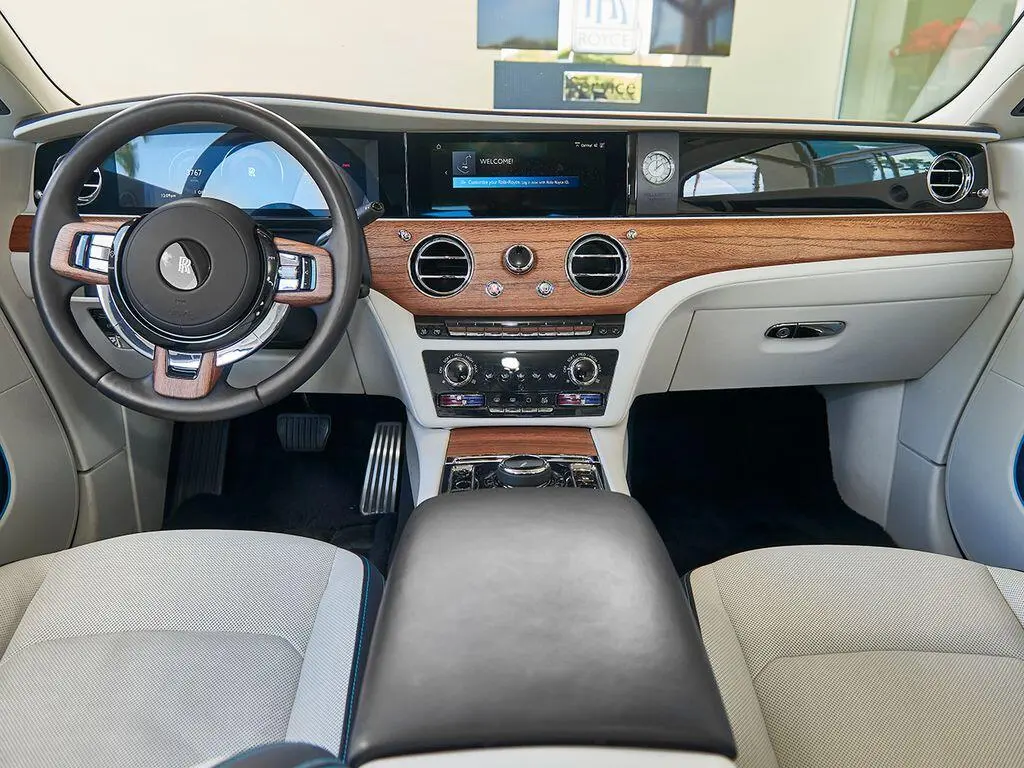 2025 Rolls-Royce Spectre Base photo 4