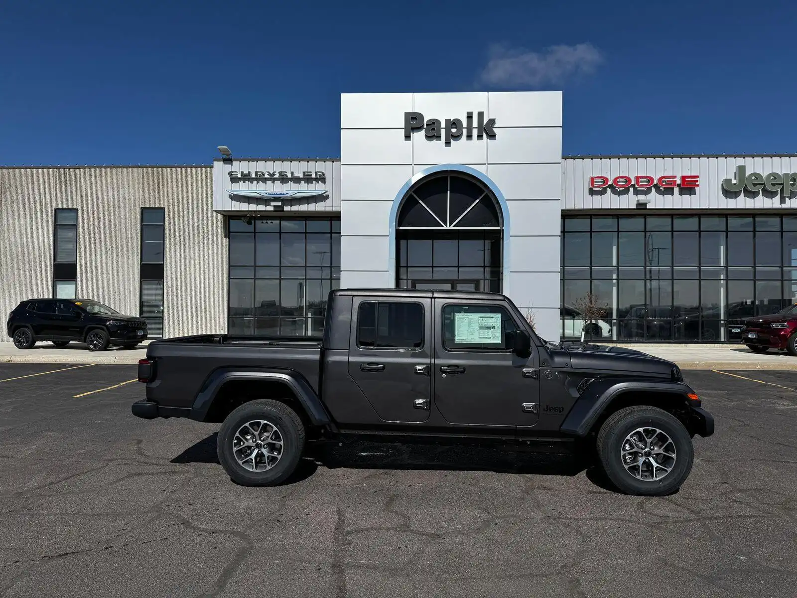 2026 Jeep Gladiator Sport S Auto's photo