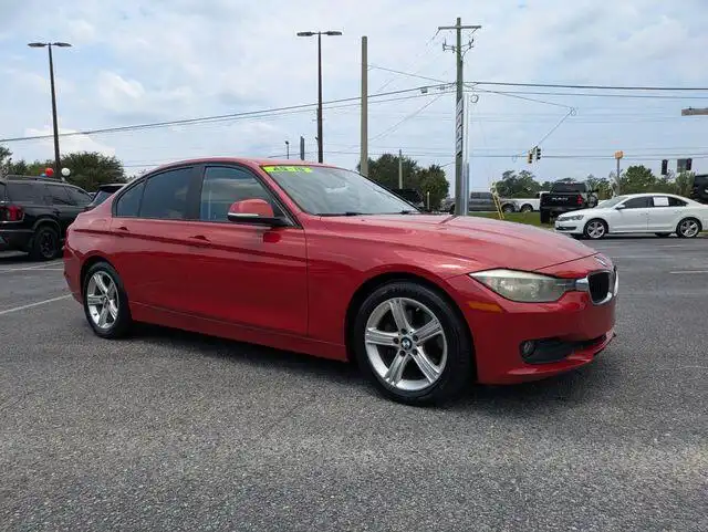 2015 BMW 3 Series 320i Sedan's photo