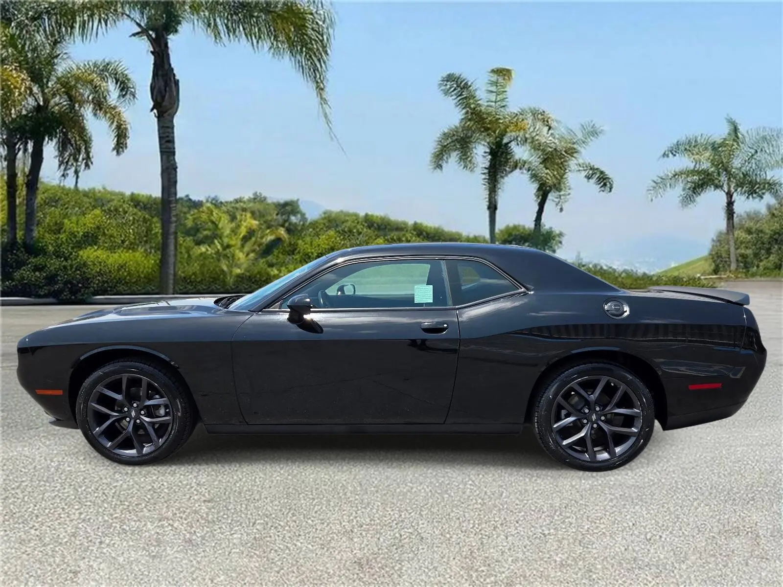 2023 Dodge Challenger SXT Auto photo 4
