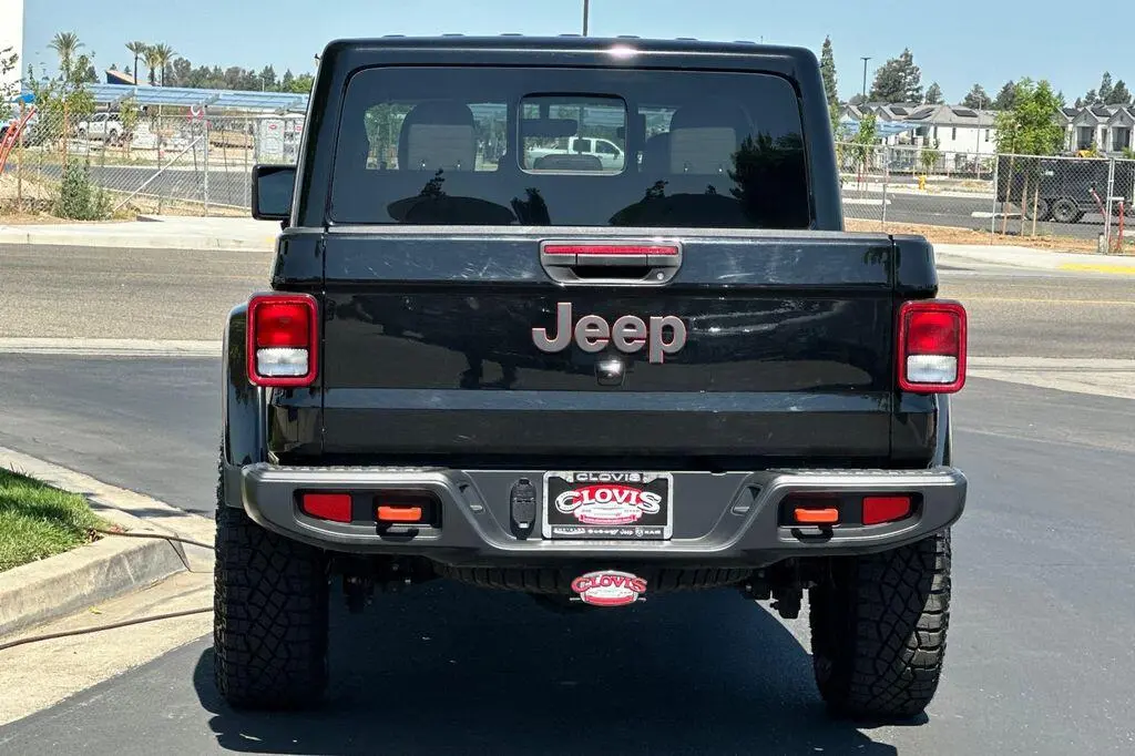 2023 Jeep Gladiator Mojave photo 5
