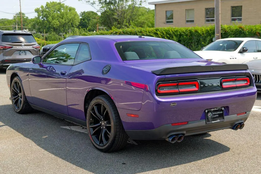 2018 Dodge Challenger SXT photo 5