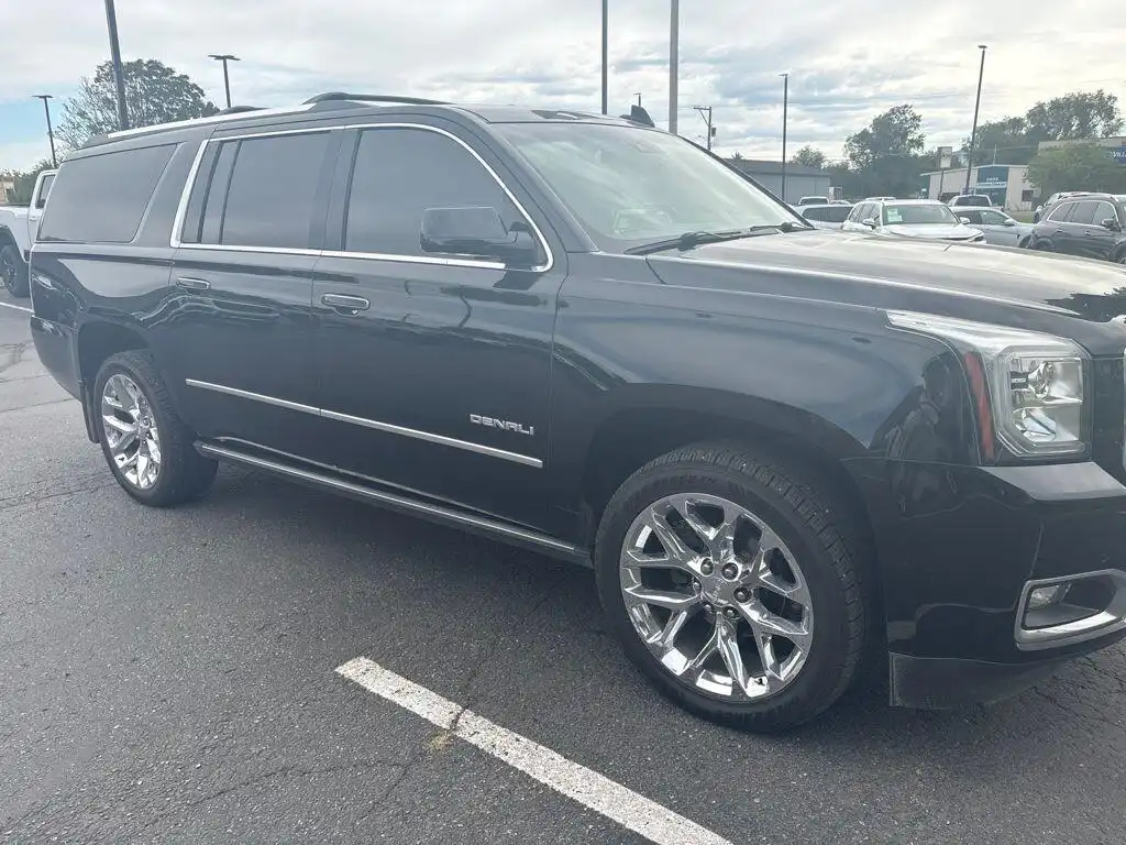 2017 GMC Yukon Denali AWD's photo