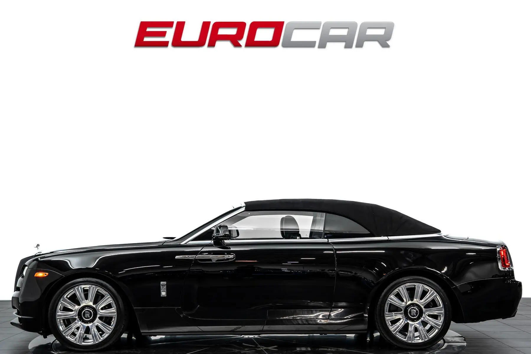 2017 Rolls-Royce Dawn Base photo 3