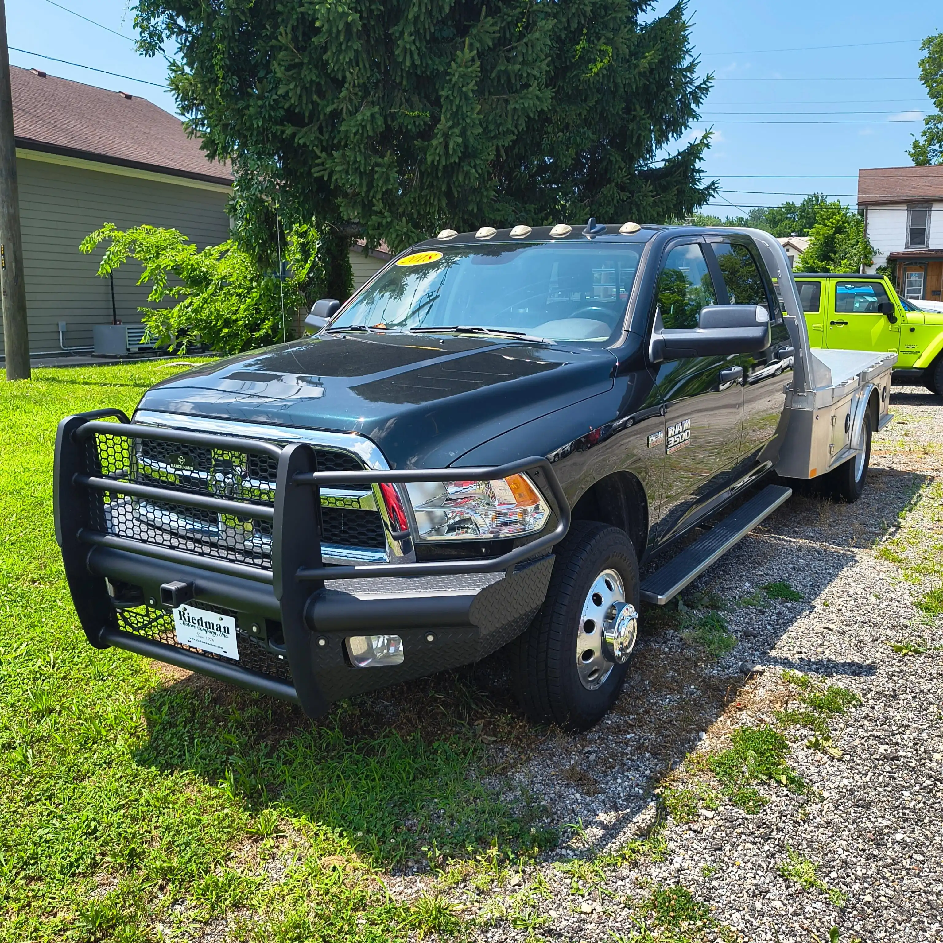 2018 RAM 3500 SLT 4X4 Crew Cab DRW's photo