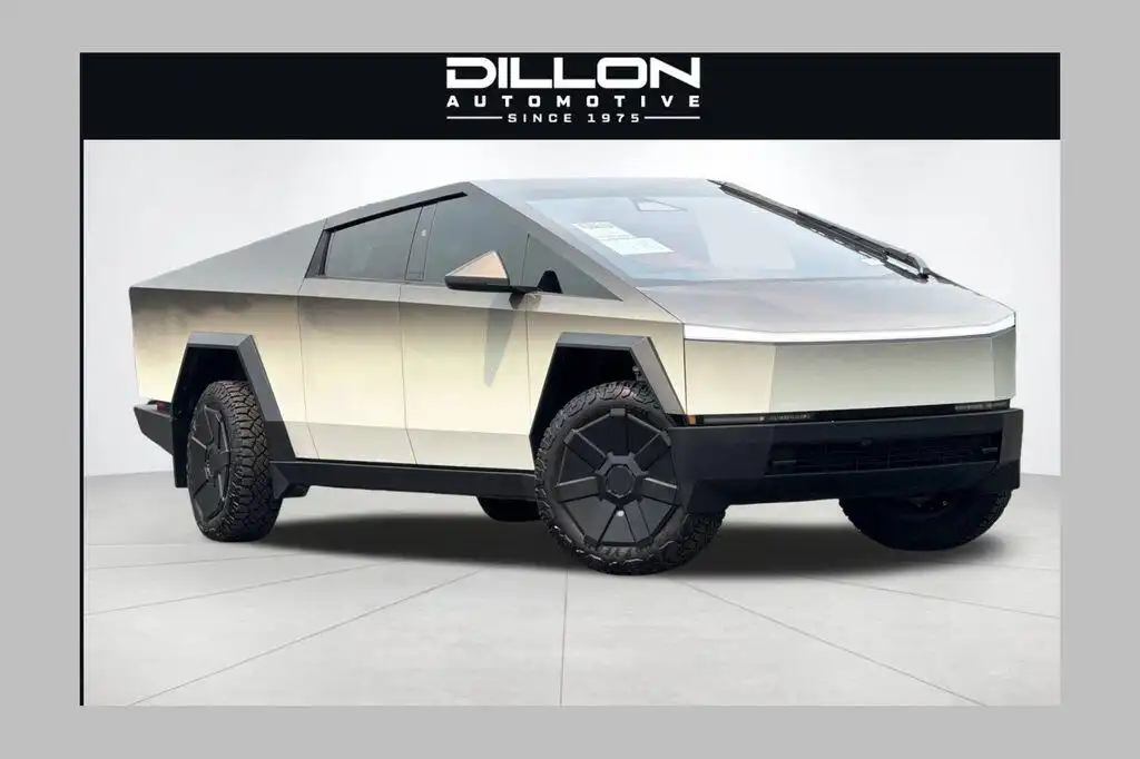 2024 Tesla Cybertruck All-Wheel Drive's photo