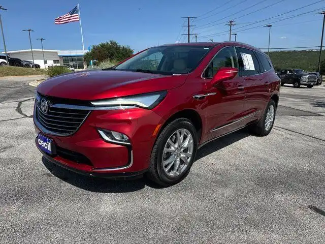 2023 Buick Enclave Essence's photo