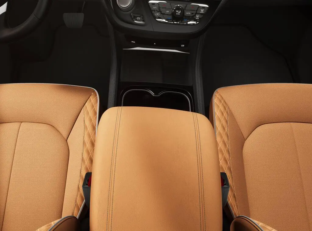 2026 Chrysler Pacifica Pinnacle photo 4