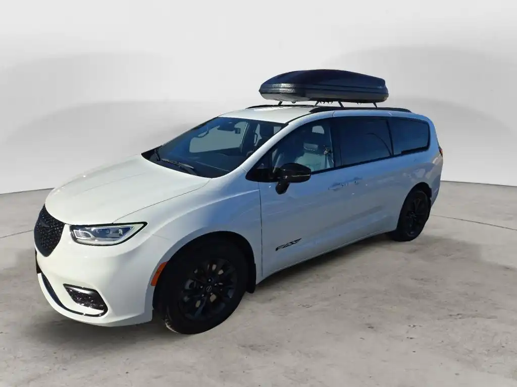 2026 Chrysler Pacifica Select AWD's photo