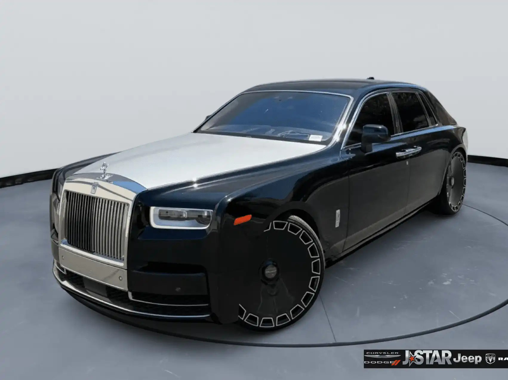 2022 Rolls-Royce Phantom Base's photo