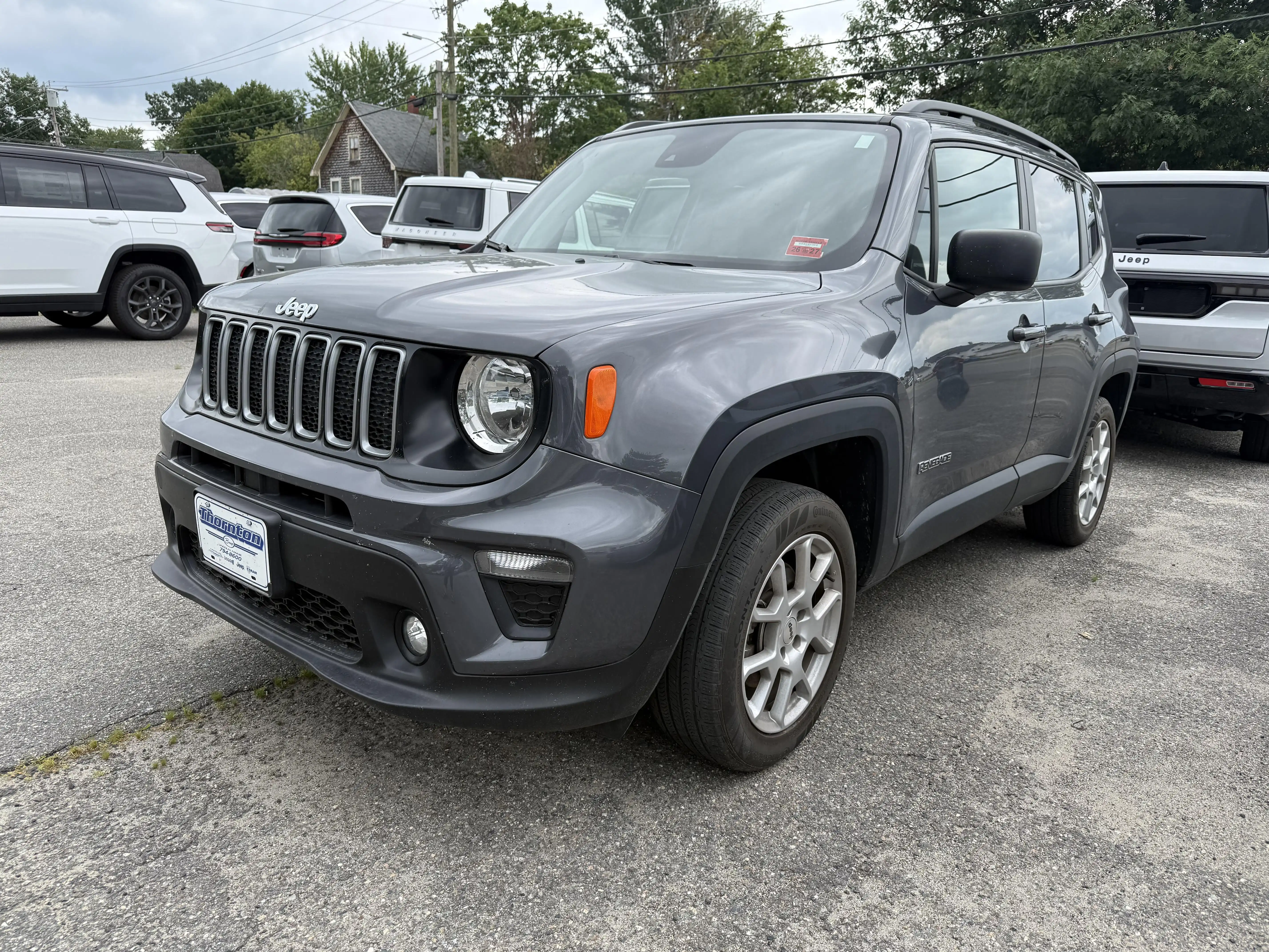 2023 Jeep Renegade Latitude 4x4's photo