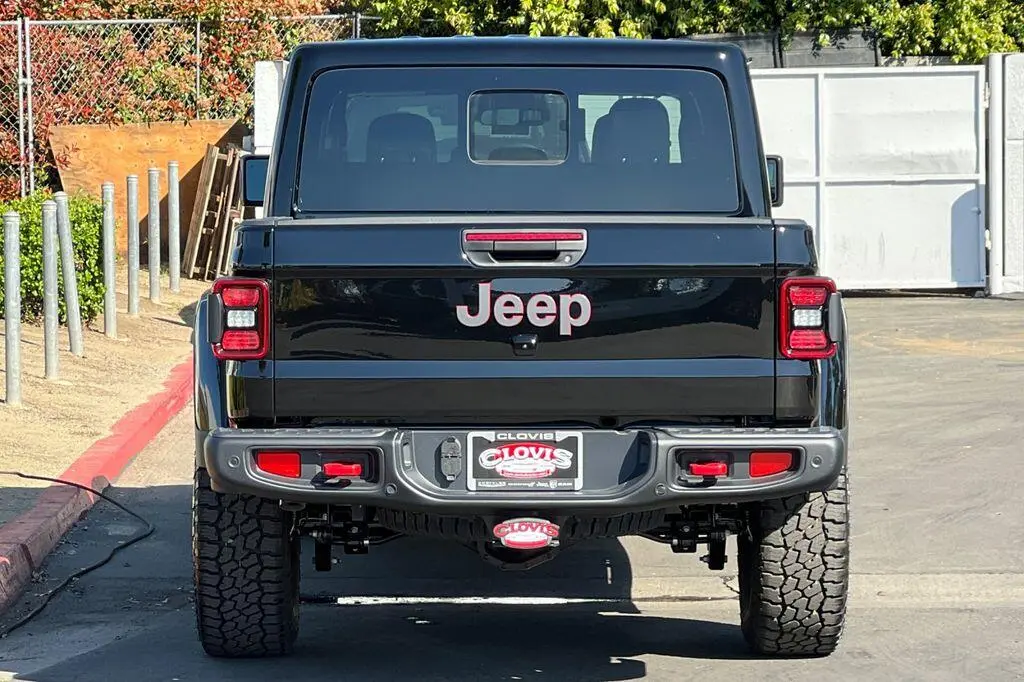 2026 Jeep Gladiator Rubicon Auto photo 5