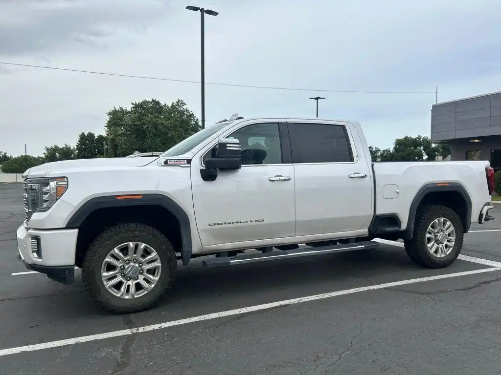 2020 GMC Sierra 4WD Crew Cab Standard Box Denali's photo