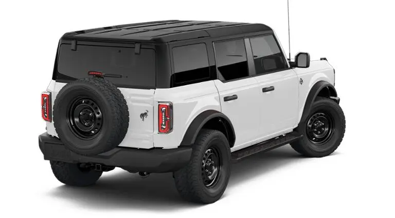 2026 Ford Bronco Outer Banks 4WD photo 3