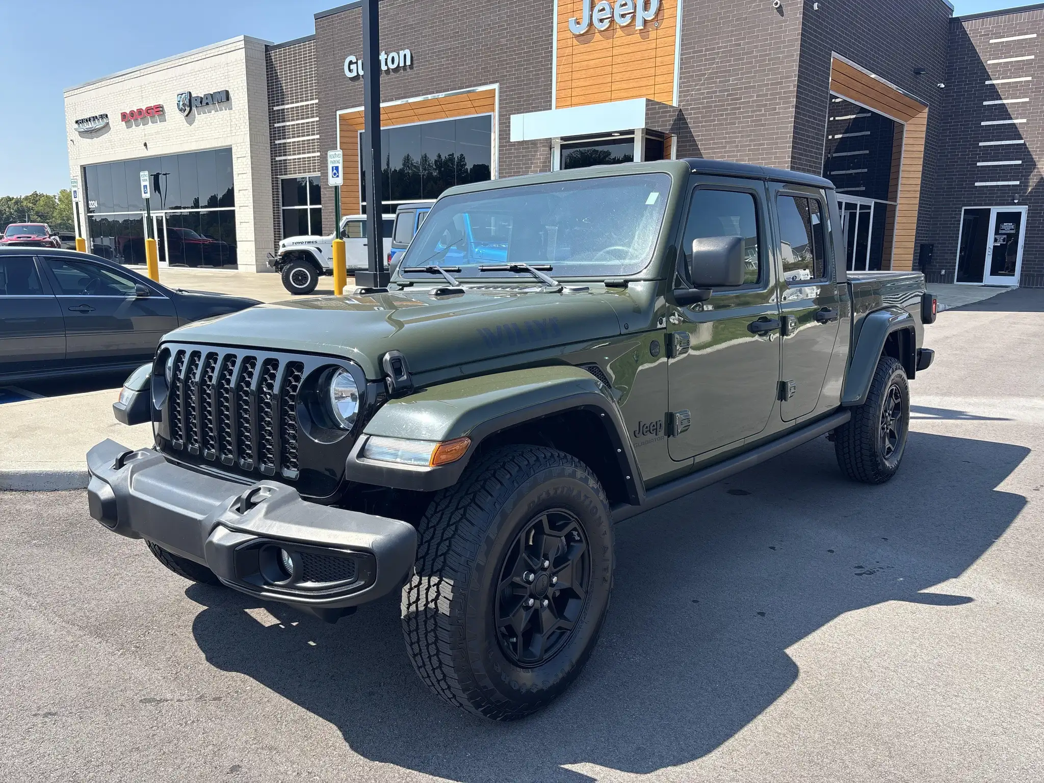 2021 Jeep Gladiator Willys Sport's photo