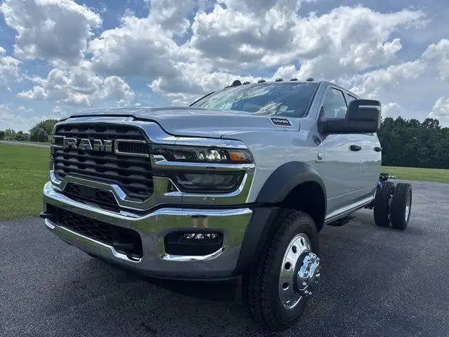 2026 RAM 5500 Tradesman 4X4 Crew Cab DRW 197" WB's photo