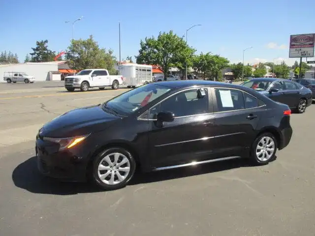 2024 Toyota Corolla LE CVT's photo